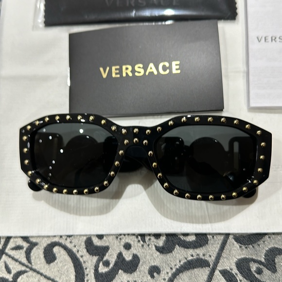 Versace glasses women’s sunglasses - Picture 2 of 6